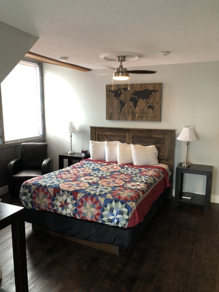 St. Lawrence Room Photo 1